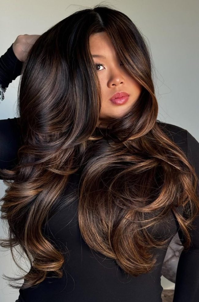 Long Layered Dark Chocolate With Caramel Highlights Long Layered Dark Chocolate With Caramel Highlights — Simple Chocolate Highlights