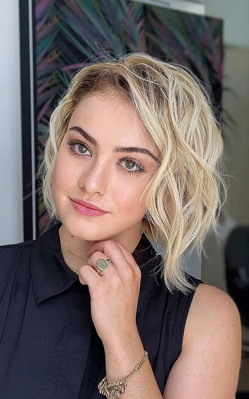 Textured Blonde Balayage Bob With Side Part Textured Blonde Balayage Bob With Side Part — Simple Choppy Bob