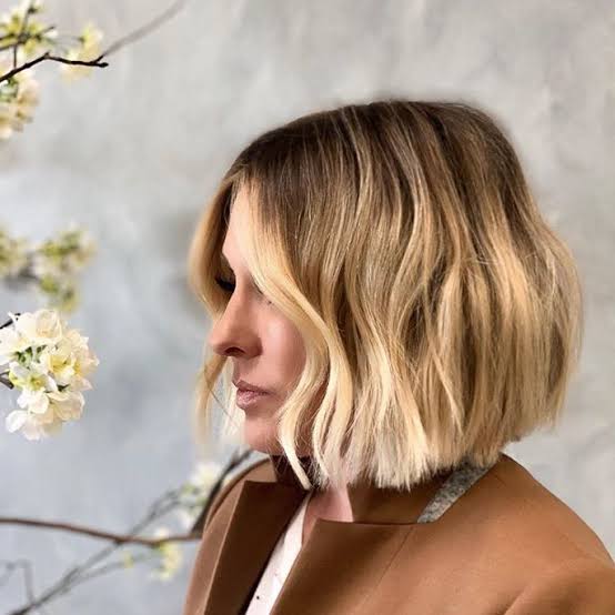 Collarbone Bob With Blonde Balayage Collarbone Bob With Blonde Balayage — Simple Choppy Bob Hairstyles