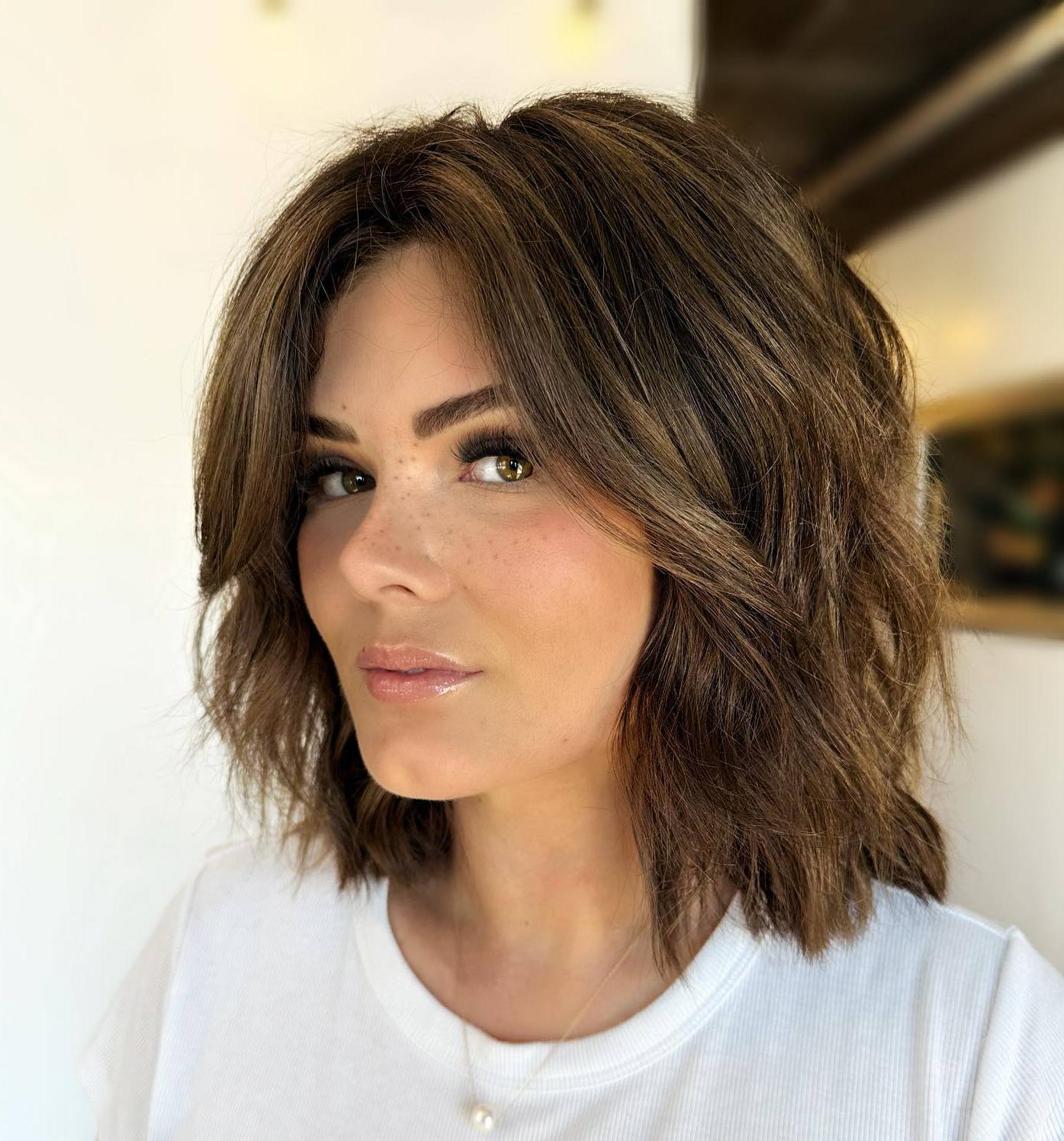 Collarbone Bob With Face-Framing Layers and Loose Waves Collarbone Bob With Face-Framing Layers and Loose Waves — Simple Choppy Bob Hairstyles