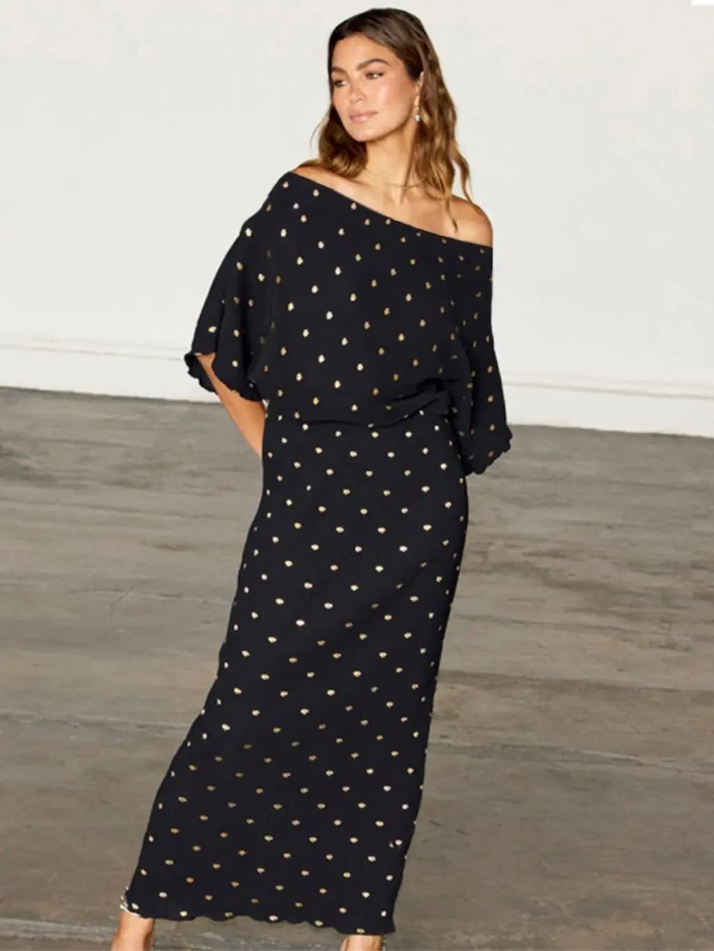 Black Off-The-Shoulder Maxi Dress with Gold Polka Dots Black Off-The-Shoulder Maxi Dress with Gold Polka Dots — Simple Cocktail Outfits