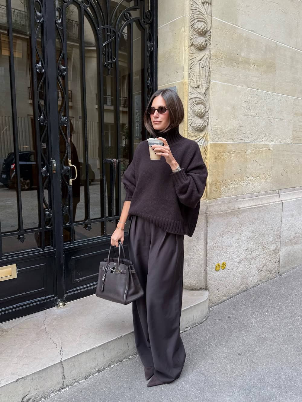 Monochromatic Grey Suit With Relaxed Fit Monochromatic Grey Suit With Relaxed Fit — Simple Corporate Outfits for Women