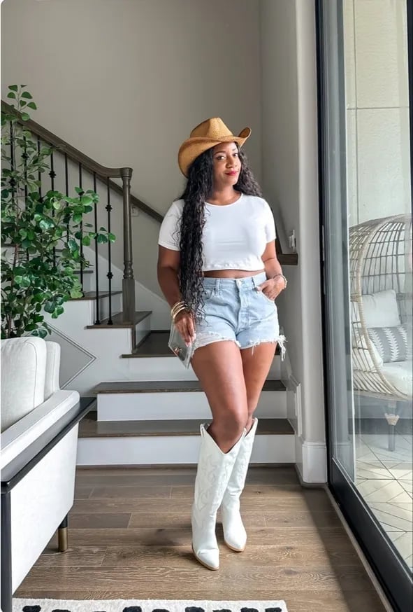 Straw Cowboy Hat with White Crop Top and Denim Shorts Straw Cowboy Hat with White Crop Top and Denim Shorts — Simple Cowboy Hat Outfits