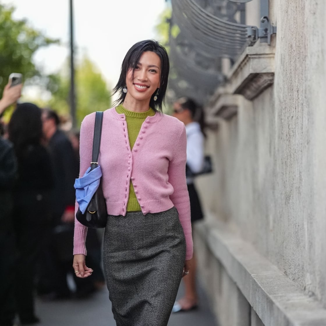 Pink Cropped Cardigan With Pencil Skirt — Simple Cropped Cardigan Outfits