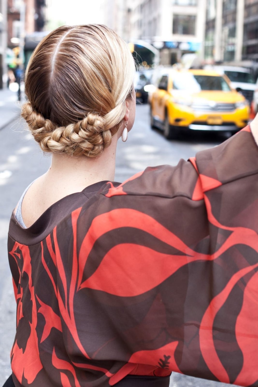 Textured Wavy Blonde Crown Braid Highlights, Middle — Simple Crown Braid