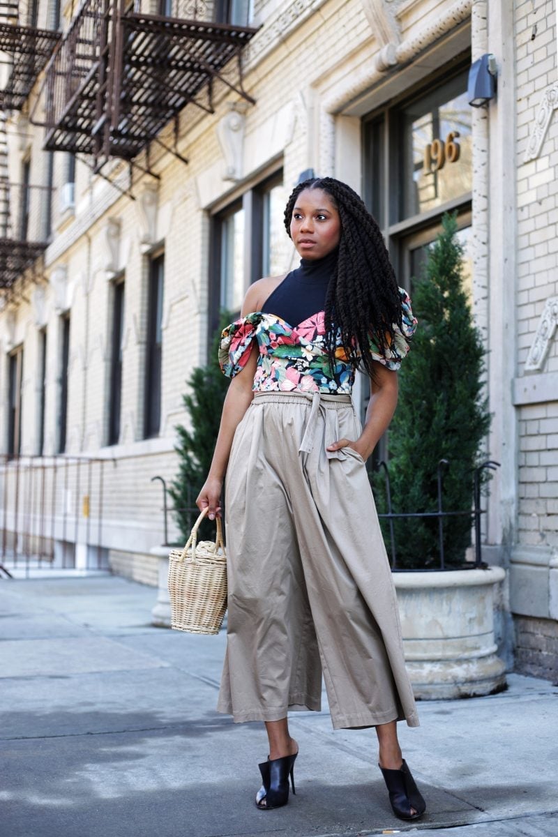 Khaki Culottes With A Floral Cold Shoulder Top — Simple Culottes Outfits