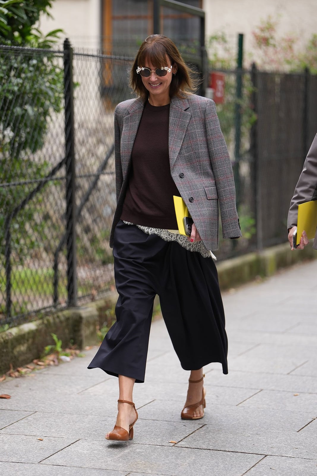 Black Wide Leg Culottes With A Plaid Blazer — Simple Culottes Outfits