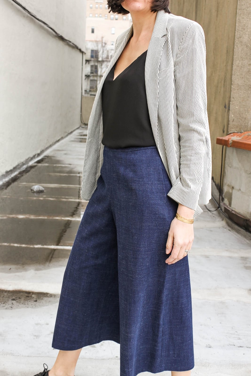 Dark Wash Culottes With A Red Knit Cardigan — Simple Culottes Outfits