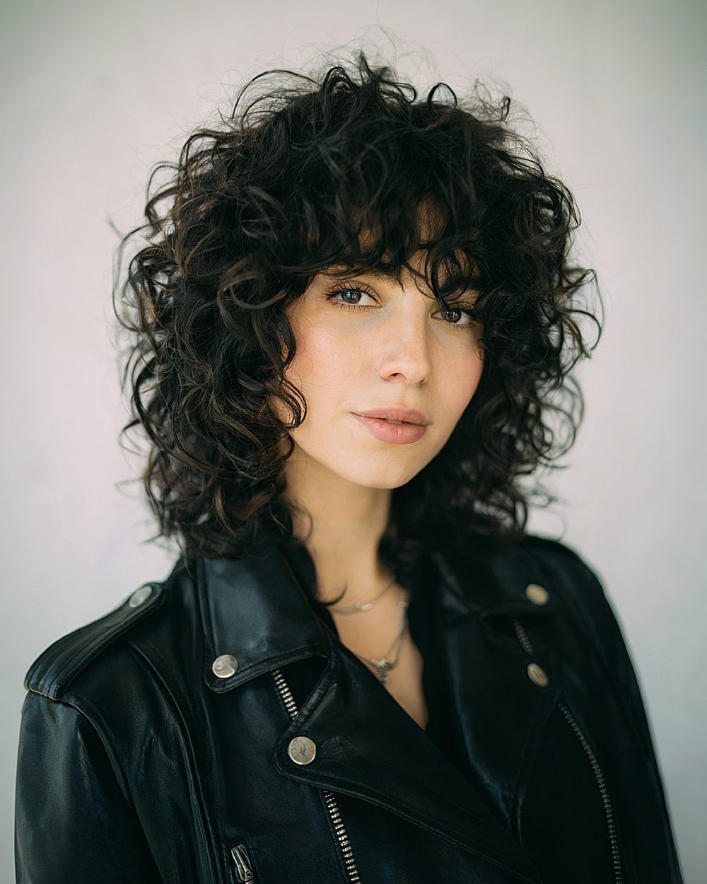 Collarbone Shag With Volume Curly Bangs — Simple Curly Bangs