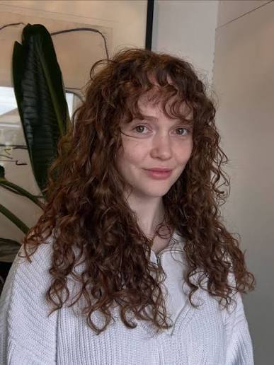 Mid-Back Reddish Brown Curly Hair — Simple Curly Bangs