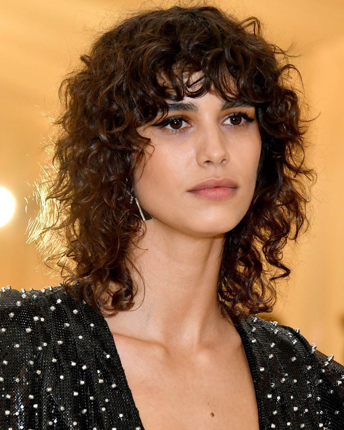 Collarbone Shag With Textured Curtain Bangs, Middle — Simple Curly Bangs