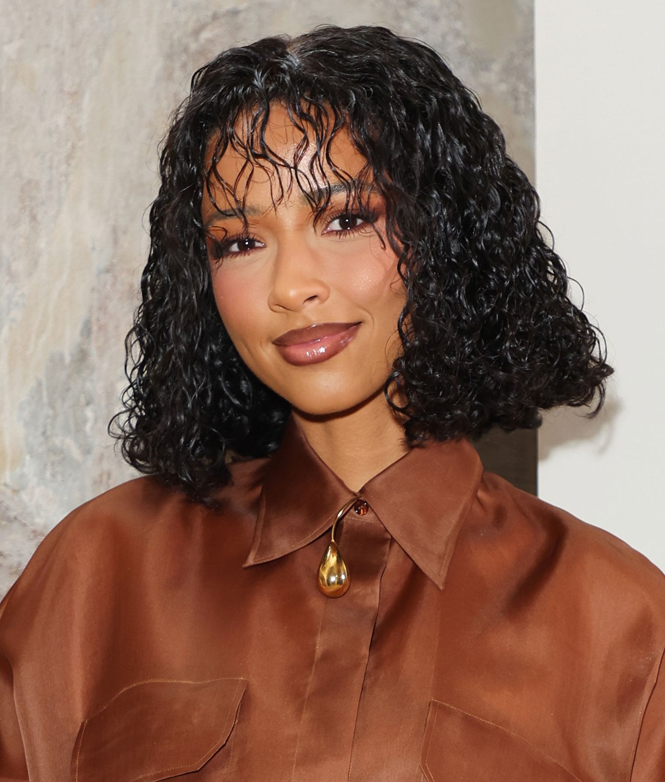 Collarbone Bob With Curtain Bangs and Glossy Finish — Simple Curly Bob Hairstyles