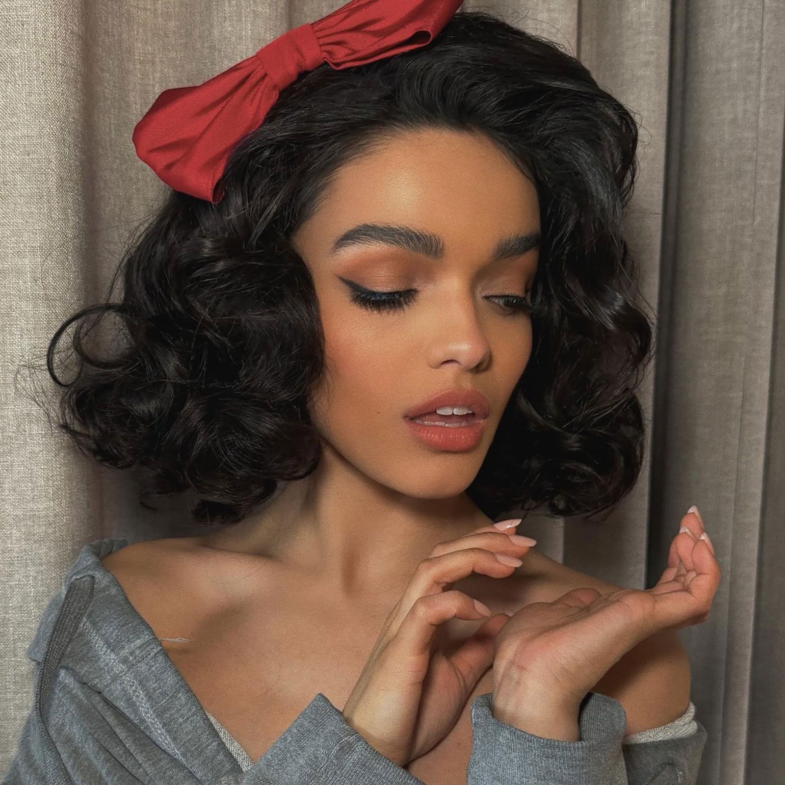 Thick Dark Brown Collarbone Bob With Defined Curls — Simple Curly Bob Hairstyles