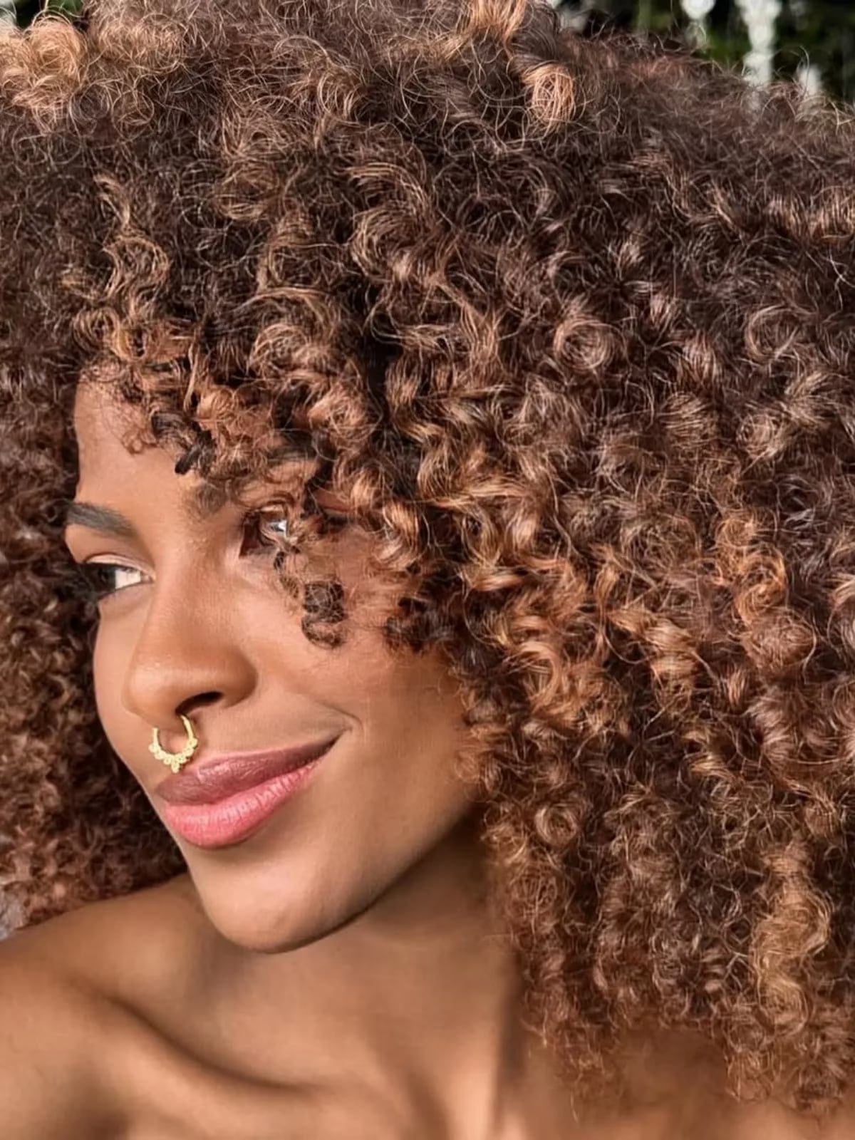 Shoulder Layers With Golden Blonde Balayage — Simple Curly Hair Highlights