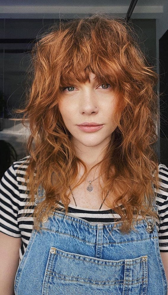 Collarbone Vibrant Red Shag With Curtain Bangs Collarbone Vibrant Red Shag With Curtain Bangs — Simple Curly Shag