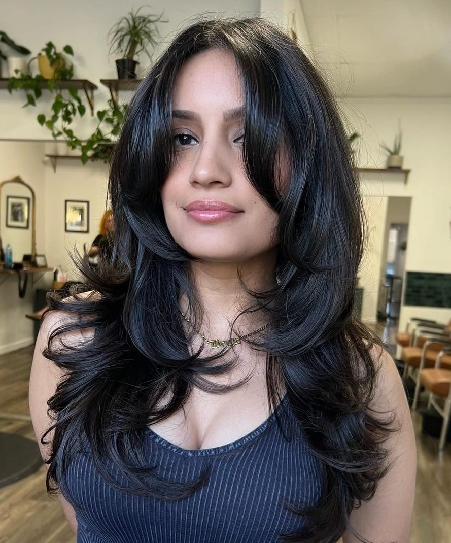 Thick Dark Brown Hair With Heavy Face-Framing Layers Thick Dark Brown Hair With Heavy Face-Framing Layers — Simple Curtain Bangs with Layers