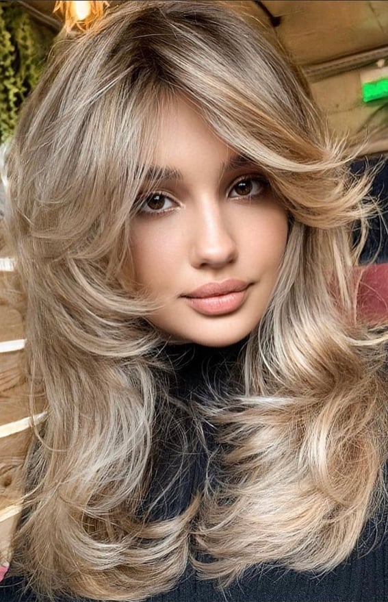Collarbone Ash Blonde With Voluminous Bangs, Wavy Collarbone Ash Blonde With Voluminous Bangs, Wavy — Simple Curtain Bangs with Layers