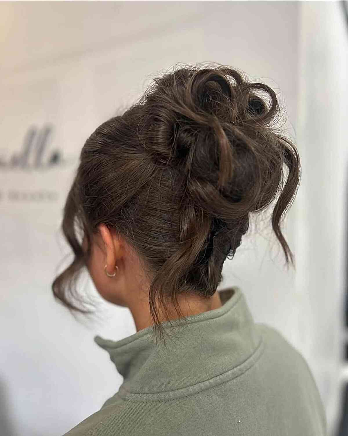 Messy Bun With Loose Face-Framing Tendrils Messy Bun With Loose Face-Framing Tendrils — Simple Different Hairstyles