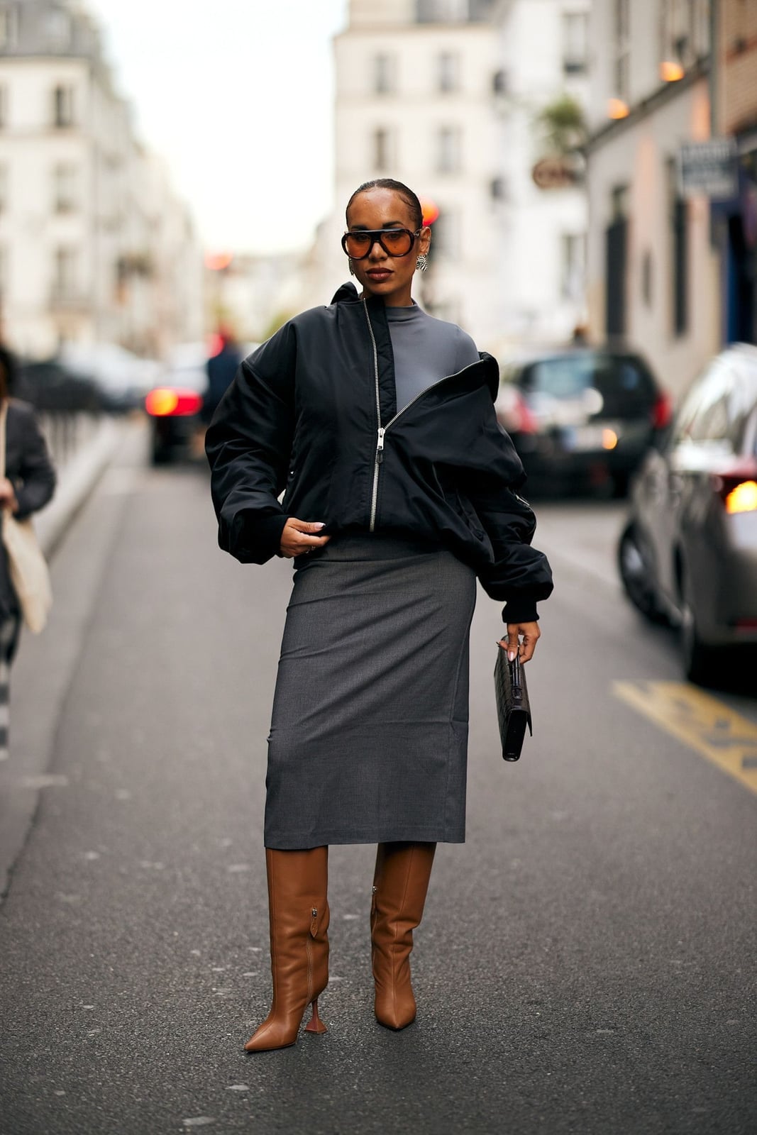 Tan Knee-High Boots with a Grey Pencil Skirt Look — Simple Dresses and Boots Outfit