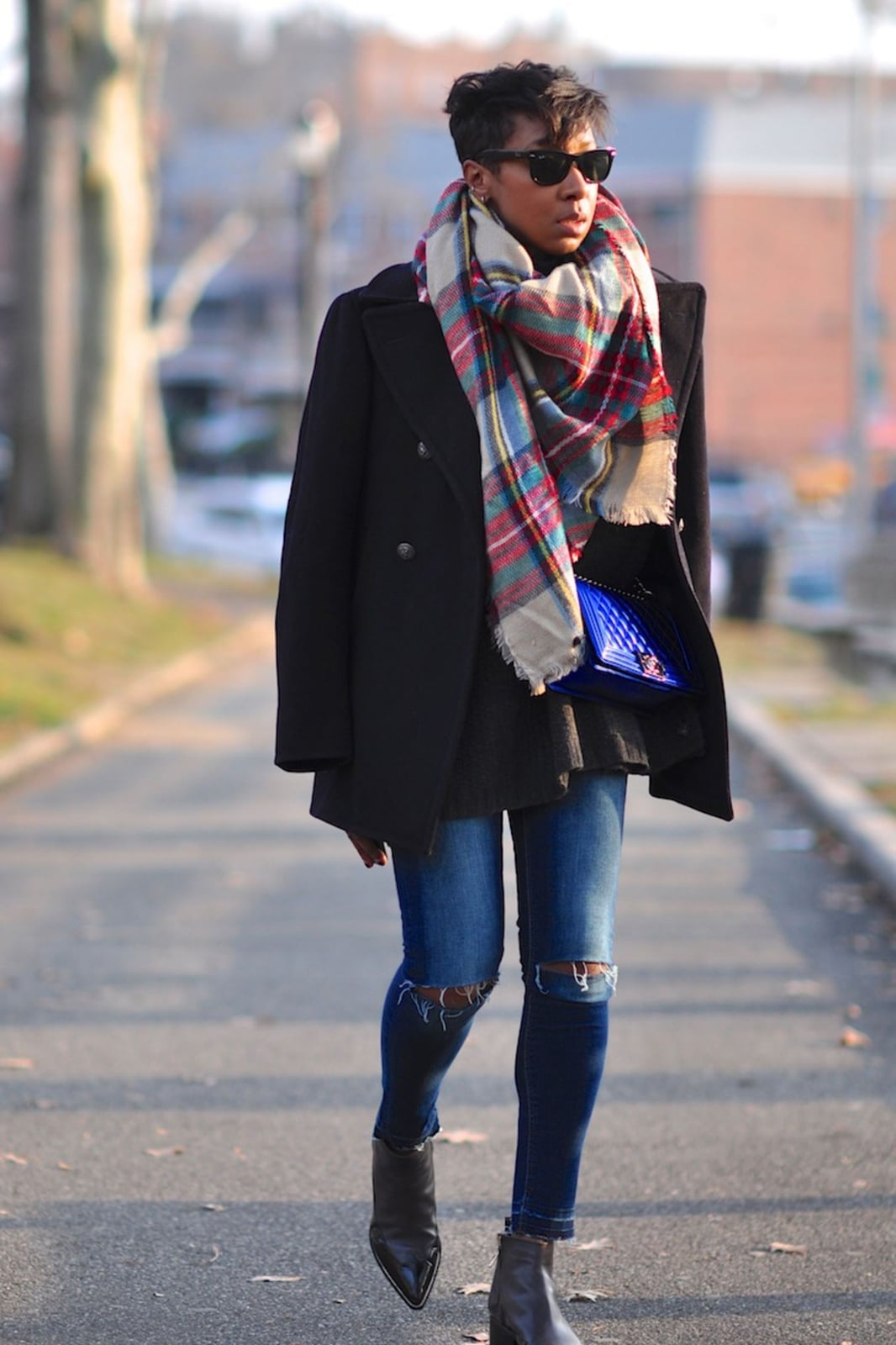Black Coat Over Grey Sweater with Skinny Jeans Black Coat Over Grey Sweater with Skinny Jeans — Simple Everyday Outfits