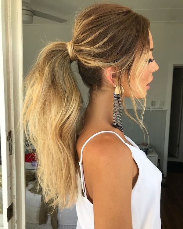 Mid-Back Blonde Ponytail With Curtain Bangs Mid-Back Blonde Ponytail With Curtain Bangs — Simple Extensions Hairstyles
