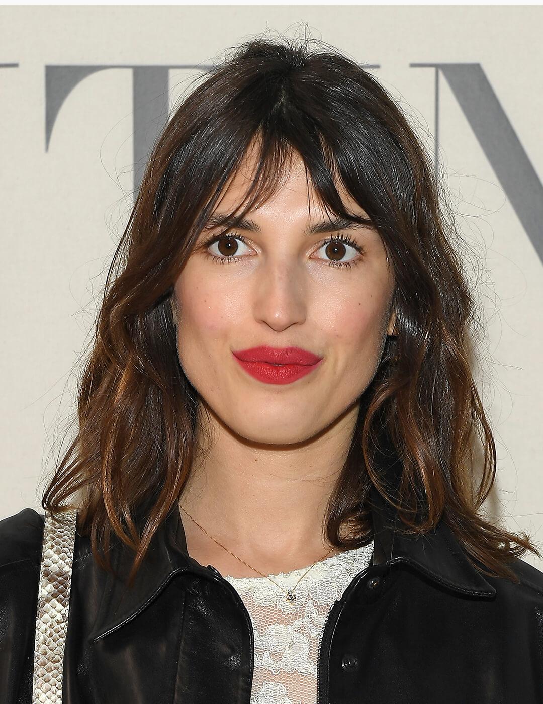 Collarbone Lob With Wispy Bangs — Simple Face Framing Bangs