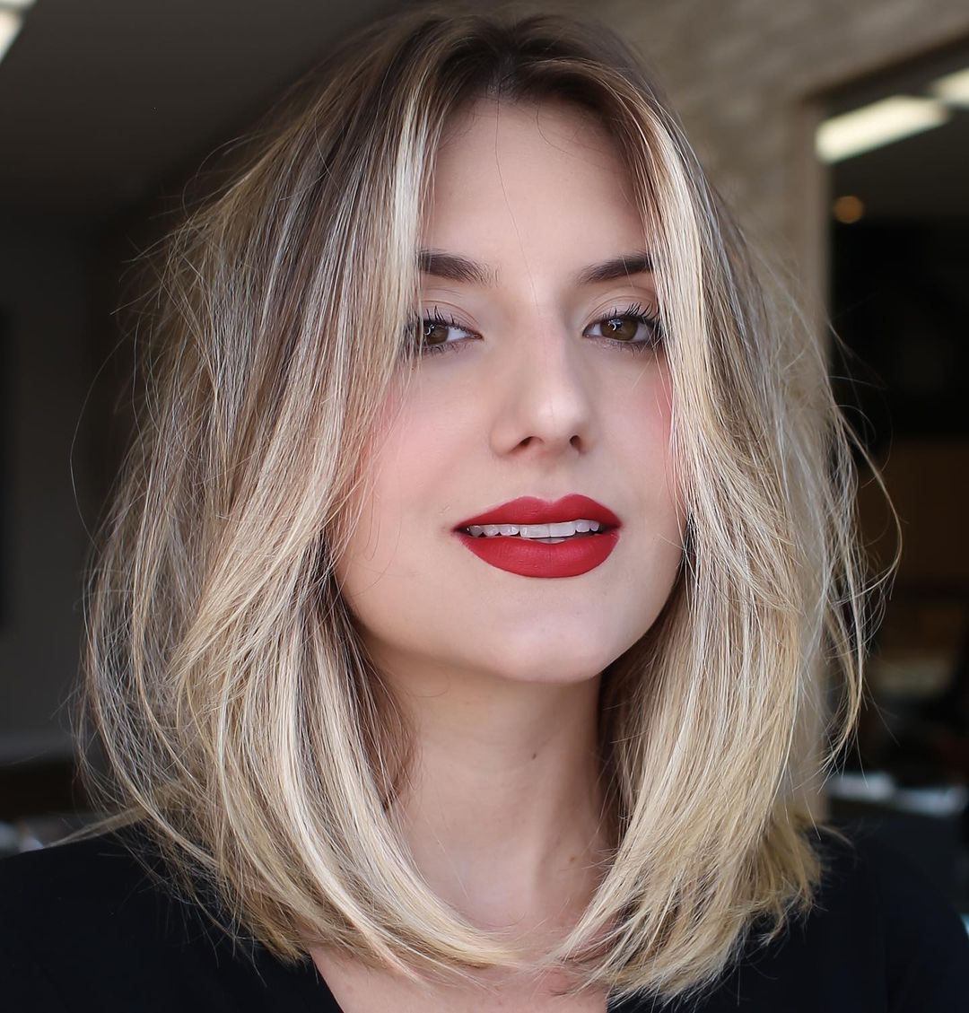 Shoulder Length Lob With Face-Framing Highlights Shoulder Length Lob With Face-Framing Highlights — Simple Face Framing Highlights