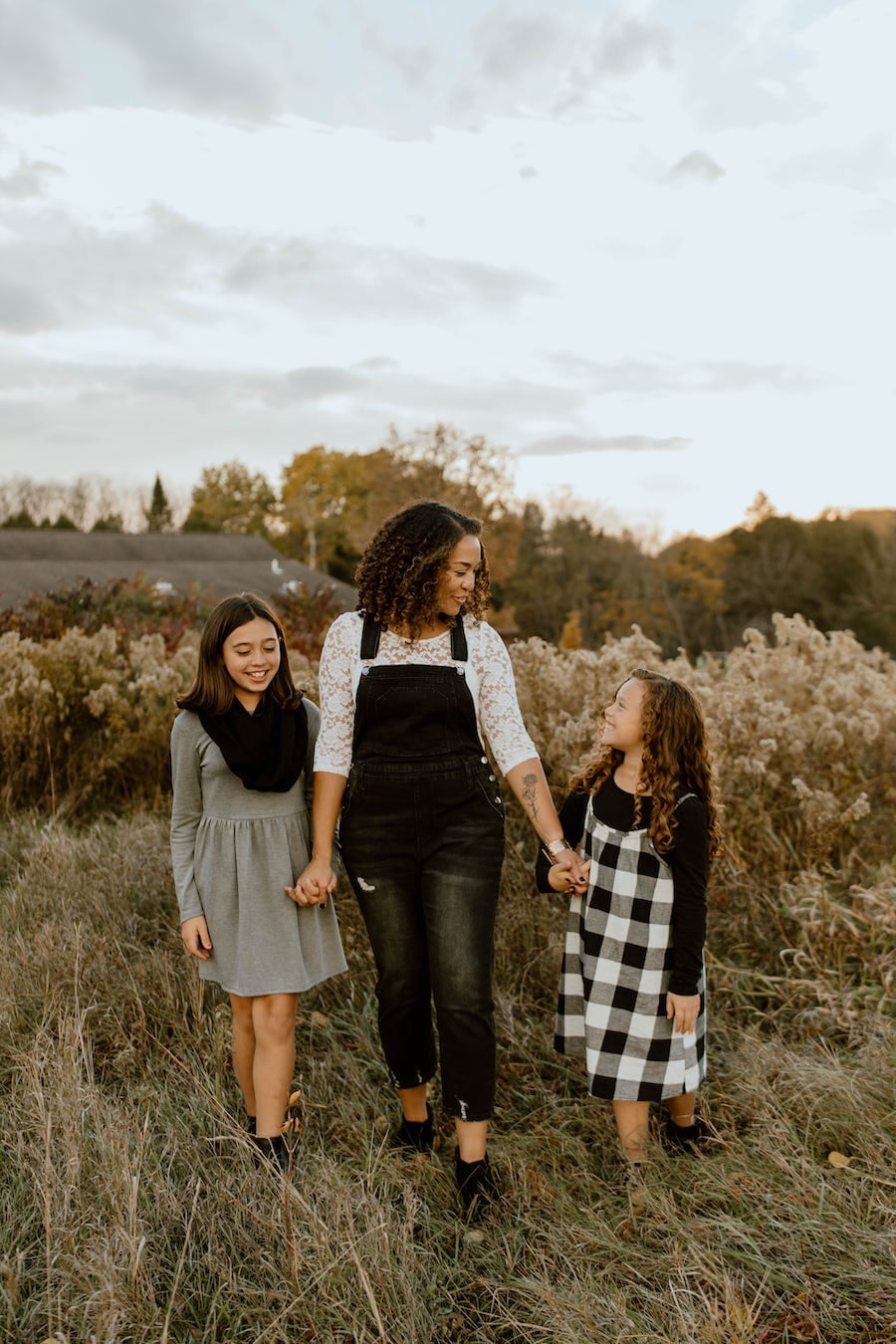 Black Denim Overalls with White Lace Top for a Casual Look Black Denim Overalls with White Lace Top for a Casual Look — Simple Family Photo Outfits