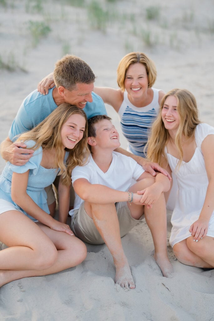 Blue and White Coordinated Outfits for a Beach Family Photo Session Blue and White Coordinated Outfits for a Beach Family Photo Session — Simple Family Photo Outfits