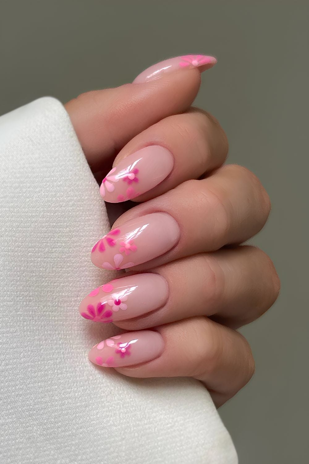 Monochromatic Pink Floral Almond Nails Monochromatic Pink Floral Almond Nails — Simple Floral Nails