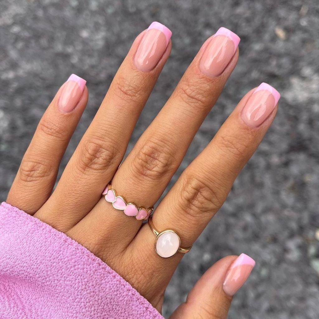Thin Pink French Short Almond Nails Thin Pink French Short Almond Nails — Simple French Nails