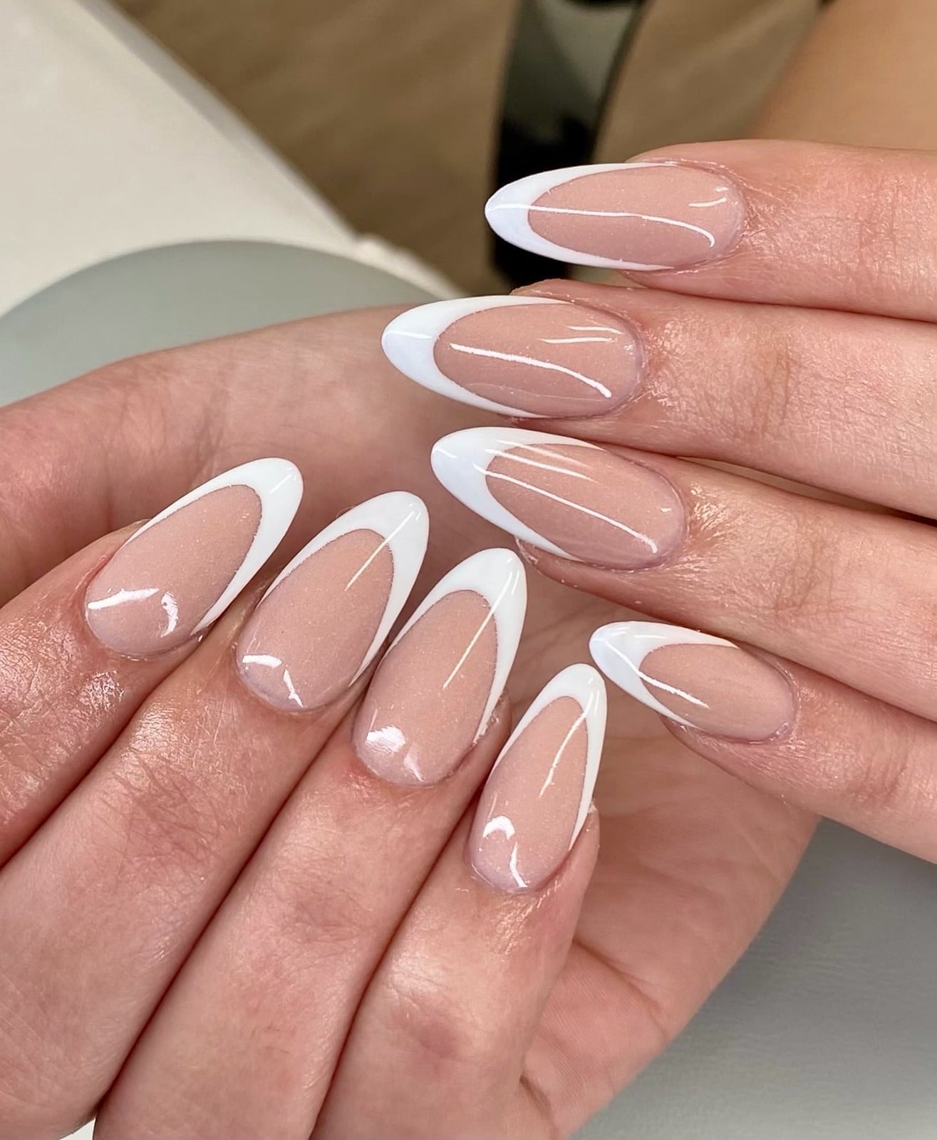 Sharp White French Short Almond Nails Sharp White French Short Almond Nails — Simple French Nails