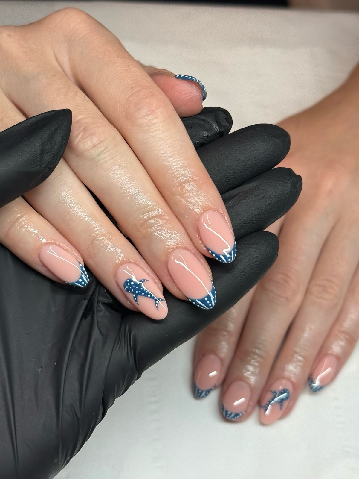 Short Oval Blue French Tips With Whale Motifs Short Oval Blue French Tips With Whale Motifs — Simple French Tip Nails