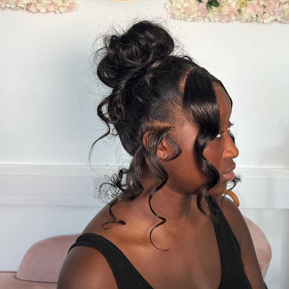 Long Wavy Hair With Wispy Bangs Long Wavy Hair With Wispy Bangs — Simple Frontal Hairstyles