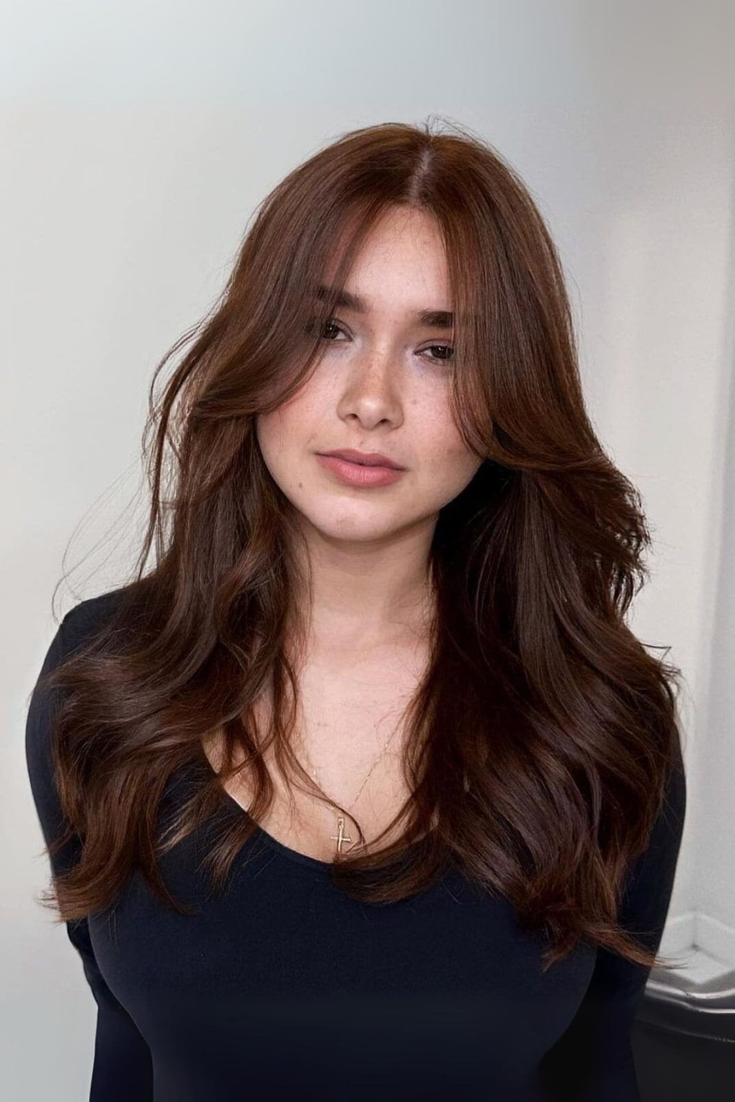 Mid-Back Length Waves With Curtain Bangs Mid-Back Length Waves With Curtain Bangs — Simple Frontal Hairstyles