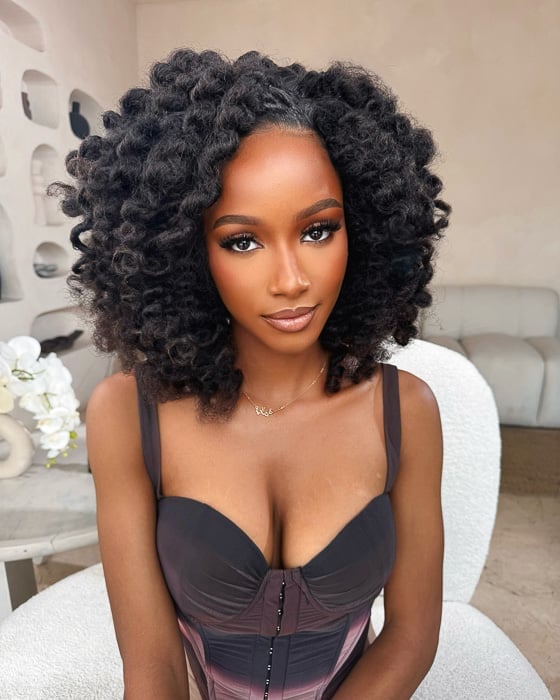 Polished Collarbone Bob With Waves Polished Collarbone Bob With Waves — Simple Frontal Hairstyles