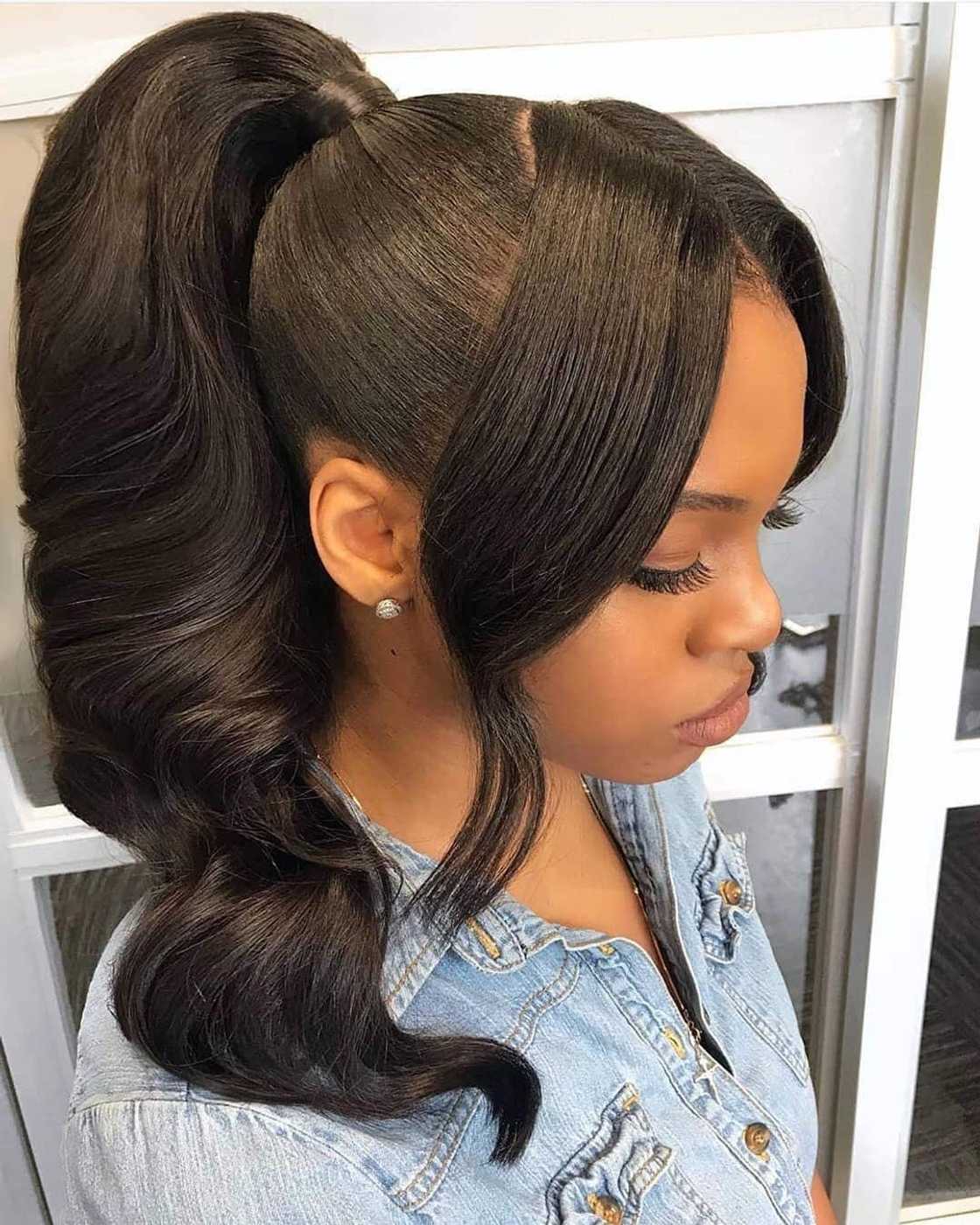 Chin Bob With Waves And Curtain Bangs Chin Bob With Waves And Curtain Bangs — Simple Frontal Hairstyles