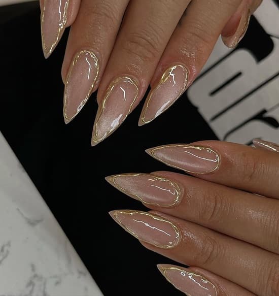 Nude with Thin Gold Lines Long Sharp Nails Nude with Thin Gold Lines Long Sharp Nails — Simple Gold Chrome Nails