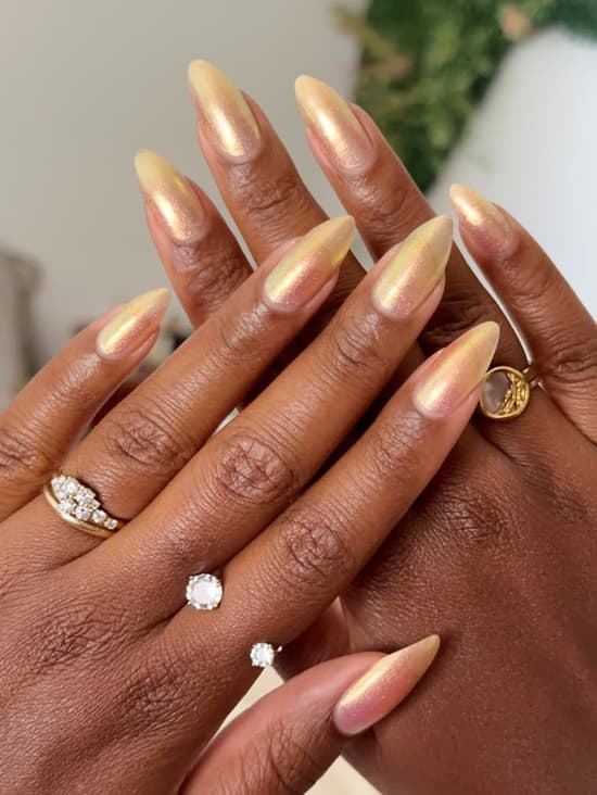 Gold Chrome French Tips Medium Almond Nails Gold Chrome French Tips Medium Almond Nails — Simple Gold Chrome Nails