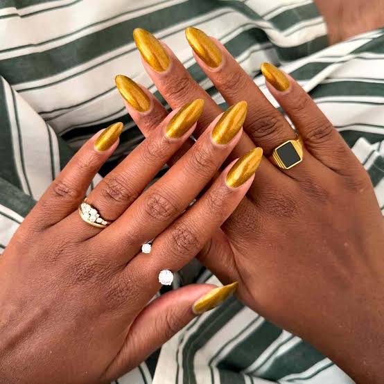 Rich Gold Chrome Long Almond Nails Rich Gold Chrome Long Almond Nails — Simple Gold Chrome Nails