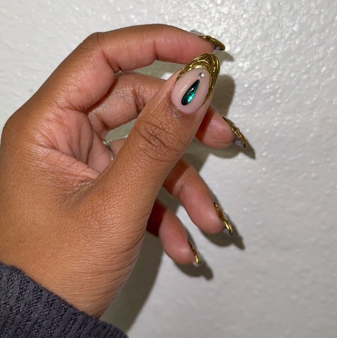 Uniform Gold Chrome Short Oval Nails Uniform Gold Chrome Short Oval Nails — Simple Gold Chrome Nails