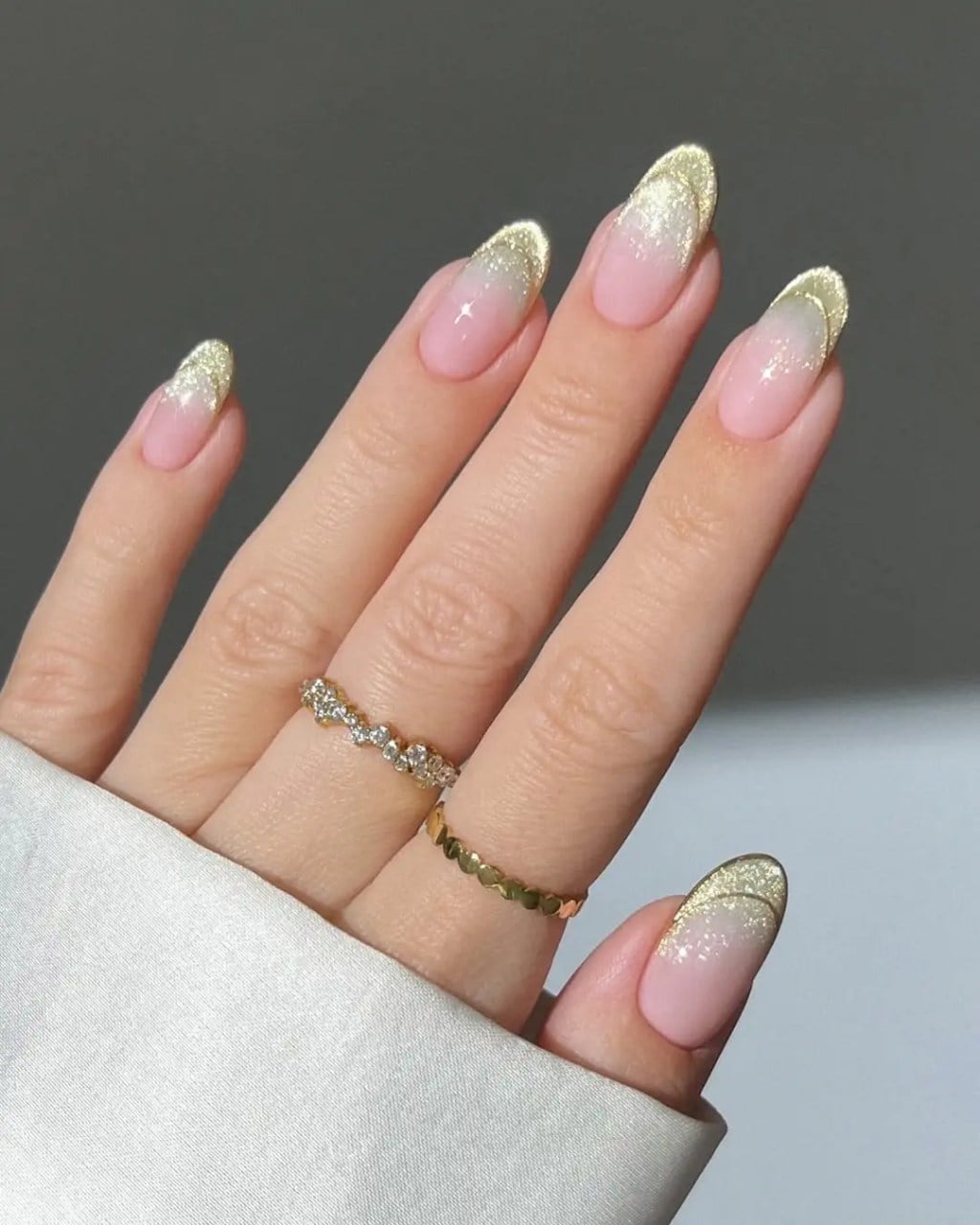 Long Almond Gold Shimmer Gradient Long Almond Gold Shimmer Gradient — Simple Gold French Tip Nails