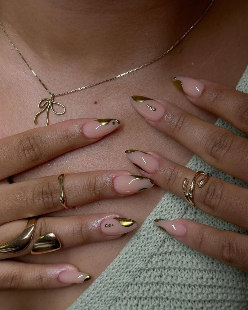 Medium Almond Gold Beads and Dots Medium Almond Gold Beads and Dots — Simple Gold French Tip Nails