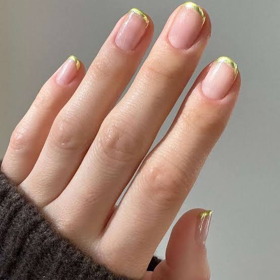 Short Square Thin Gold Line French Tips Short Square Thin Gold Line French Tips — Simple Gold French Tip Nails