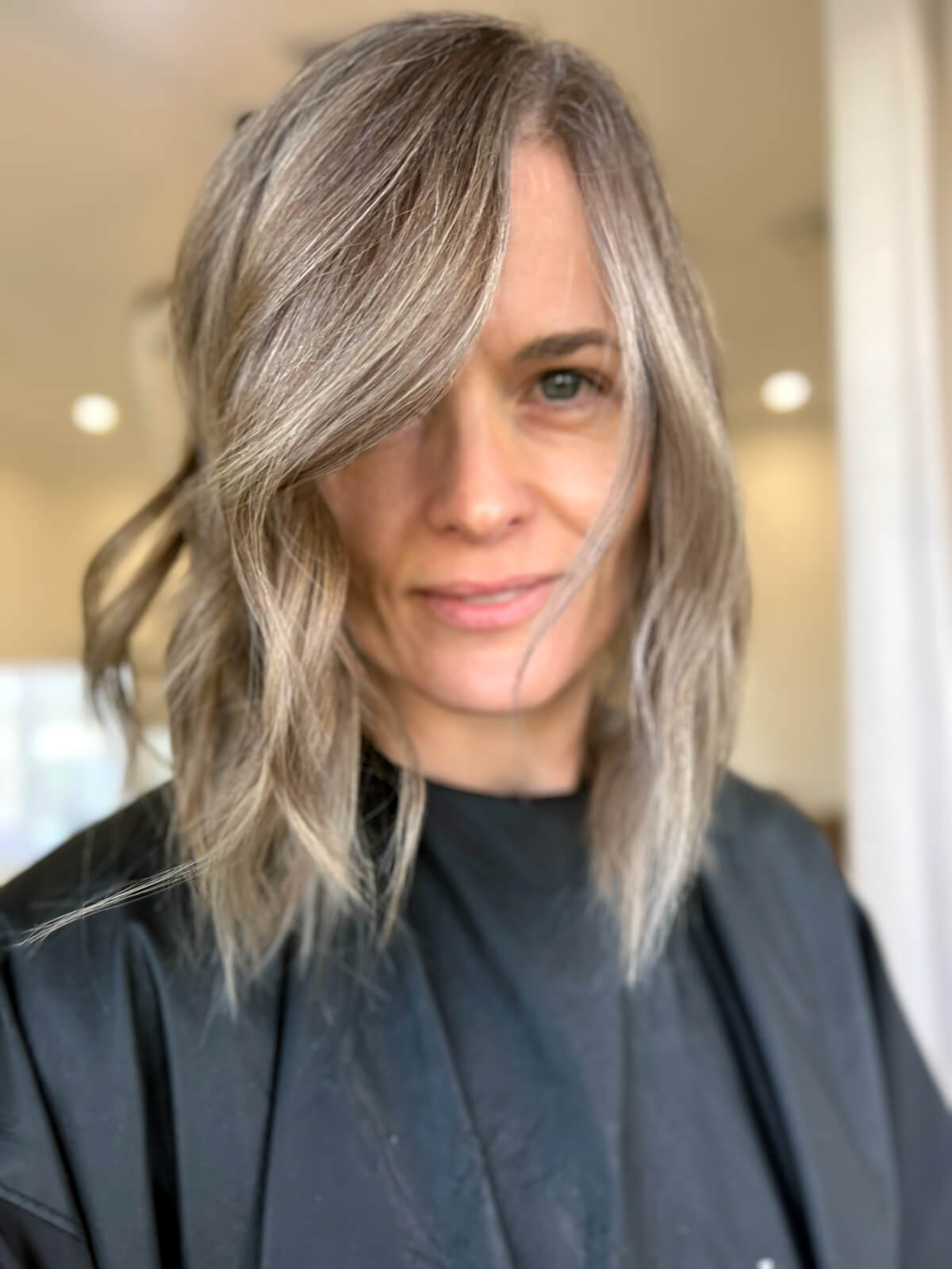 Collarbone Lob With Face Framing Layers — Simple Gray Blending