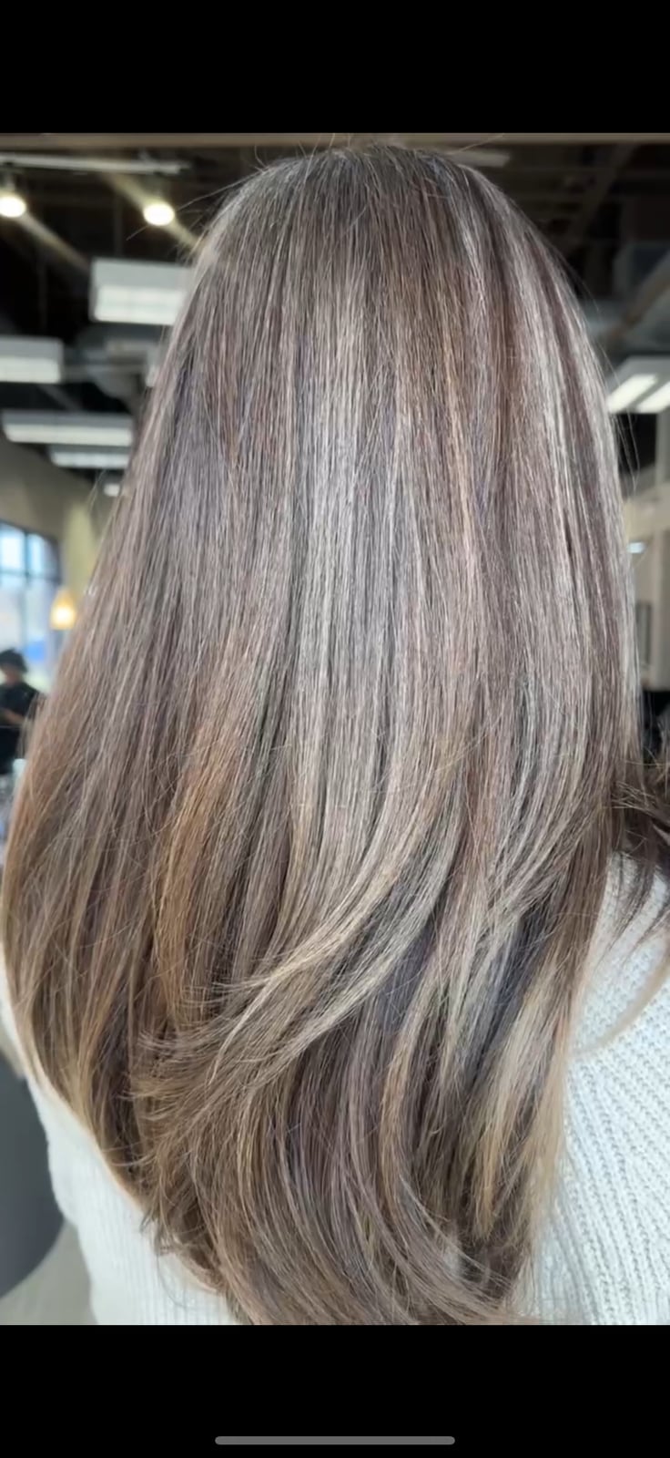Collarbone Soft Layers With Gray Blend, Straight — Simple Gray Blending