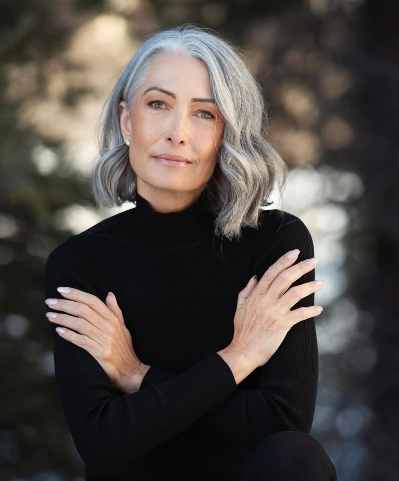 Collarbone Layers With Textured Waves Collarbone Layers With Textured Waves — Simple Gray Hair