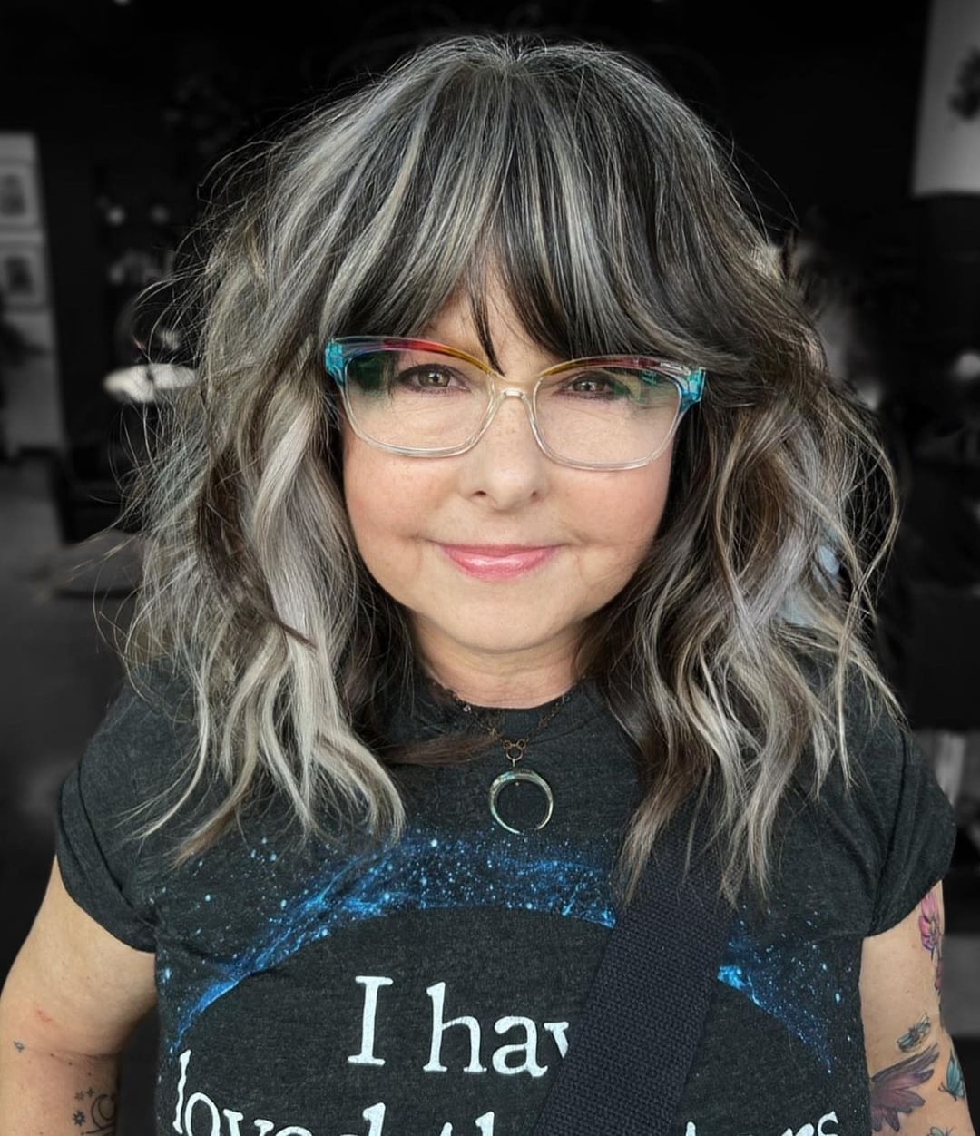 Collarbone Shag With Gray Ash Blonde Highlights and Curtain Bangs — Simple Gray Highlights