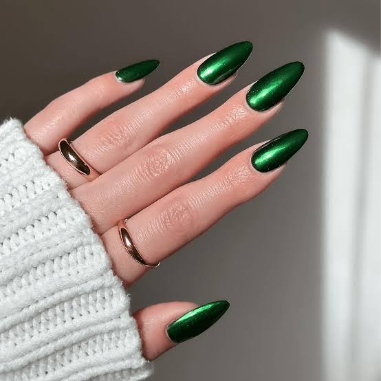 Deep Vibrant Green Chrome Stiletto Nails Deep Vibrant Green Chrome Stiletto Nails — Simple Green Chrome Nails