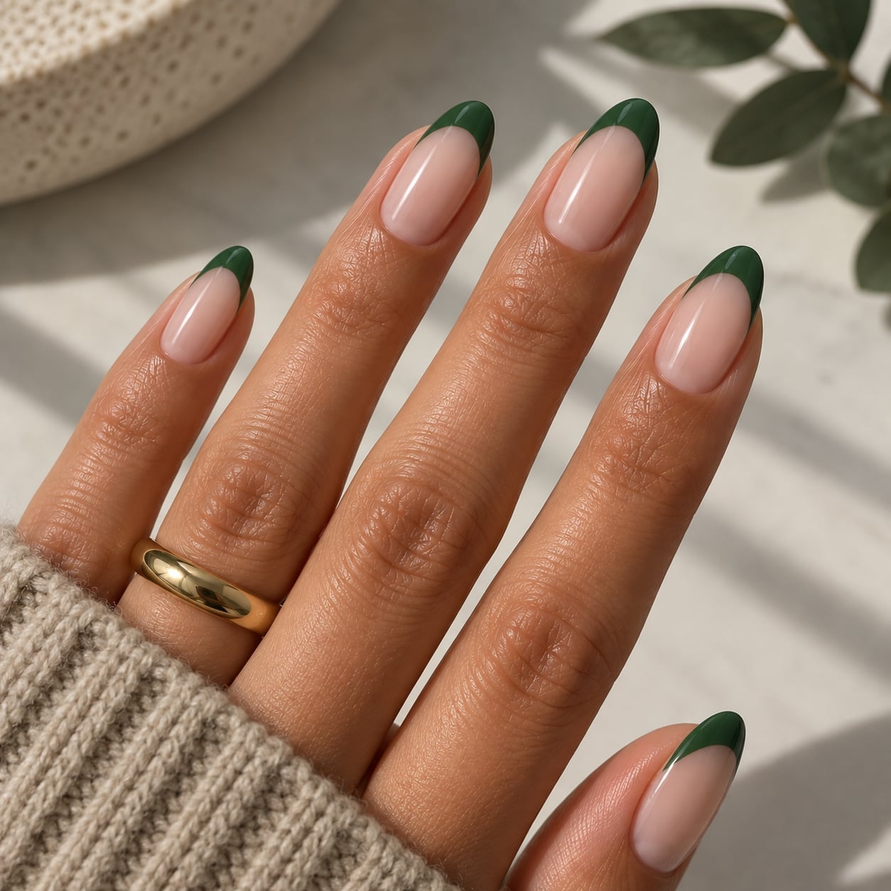 Deep Green French Tips Short Almond Nails Deep Green French Tips Short Almond Nails — Simple Green French Tip Nails